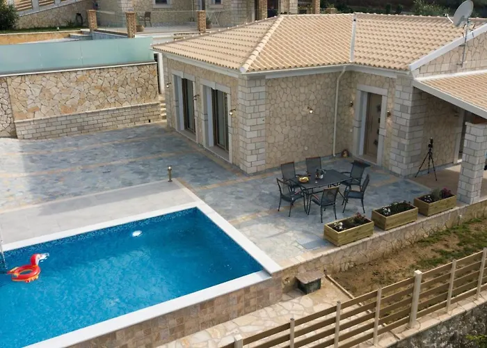 Michalis Villa